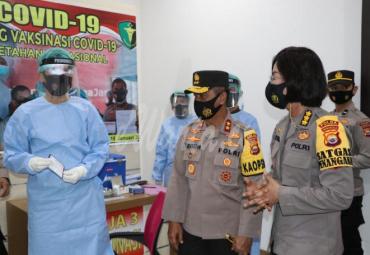 Polda Bengkulu Vaksin 196 Tenaga Kesehatan