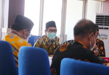 Rapat Rencana Penyaluran Bantuan dan Dana Hibah 2021 Kluster Lembaga Keagamaan, Lembaga Pendidikan Keagamaan dan Kluster Rumah Ibadah, di Ruang Rapat Melati Biro Umum Pemprov Bengkulu, Kamis (21/01).