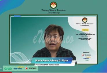 Penasihat Dharma Wanita Persatuan Kementerian Komunikasi dan Informatika Maria Anna Johnny Gerard Plate