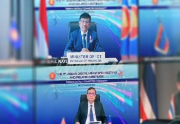 Menteri Komunikasi dan Informatika, Johnny G. Plate melakukan pertemuan bilateral  dengan Menteri Komunikasi dan Informasi Singapura, S. Iswaran pada Kamis (21/01/2021) yang lalu. Audiensi ini dilakukan di sela-sela Pertemuan Menteri Digital ASEAN atau ASEAN Digital Ministers’ Meeting (ADGMIN) yang berlangsung secara virtual pada 21-22 Januari 2021.