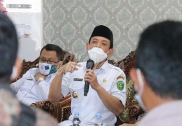 Wawali hearing bersama asosiasi vendor pernikahan yang berlangsung di Balai Kota, Rabu (03/03/2021).