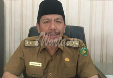Kepala Bapenda Hadianto saat diwawancara