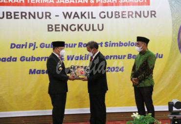 Memori Jabatan dari Pj. Gubernur Bengkulu Diserahkan ke Rohidin