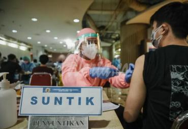 Soal Vaksinasi, Menparekraf Berharap Banyak Industri Berkolaborasi