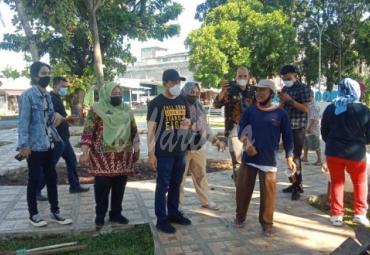 Gerakan Peduli Sampah Warga Kecamatan Kampung Melayu