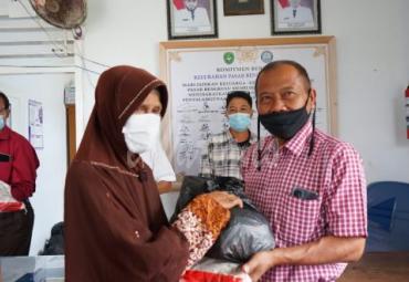 Pemkot Berbagi Paket Ramadan Ceria Untuk Kaum Duafa