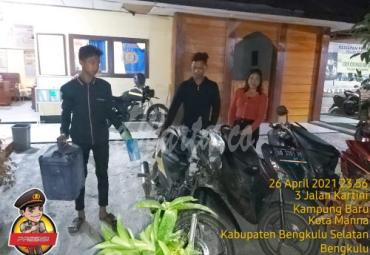 Asyik Pesta Tuak, Tiga Warga Bengkulu Selatan Diammankan Polisi