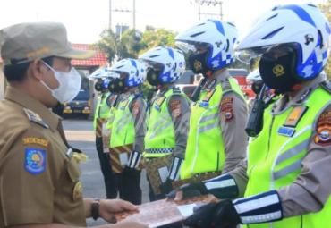 Belasan Personel Satlantas Polres Bengkulu Terima Piagam Penghargaan dari Walikota