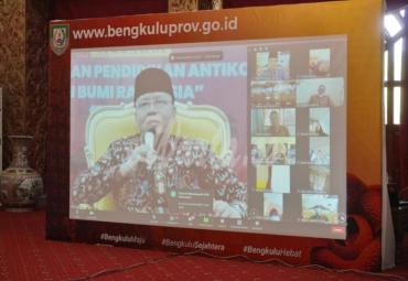  Gubernur Bengkulu Rohidin Mersyah saat menjadi Keynote Speaker pada Webinar Kebangkitan Pendidikan Anti Korupsi di Bumi Rafflesia, Kerjasama Pemerintah Provinsi Bengkulu Dengan Forum Penyuluh Anti Korupsi Rafflesia Mekar Bengkulu, Senin (31/5).