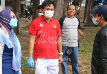 Wawali Dedy Pantau Kebersihan Pantai Panjang