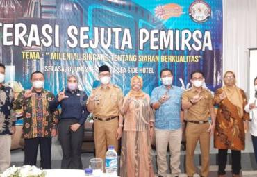 Seminar Literasi Sejuta Pemirsa dengan mengusung tema “Milenial Bincang Tentang Siaran Berkualitas” yang diselenggarakan oleh Komisi Penyiaran Indonesia Daerah (KPID) Bengkulu, di Hotel Nala Sea Side, Selasa (8/6/2021).