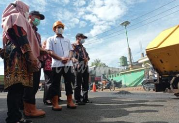 Jalan Terminal Regional Air Sebakul Mulai Diperbaiki