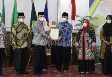 Pelantikan pengurus terpilih IPSPI DPD Provinsi Bengkulu periode 2021-2024, di Gedung Daerah Bengkulu, Rabu (23/6).