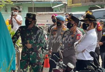 Panglima TNI Dan Kapolri Sidak PPKM Di Tiga Lokasi DKI Jakarta 