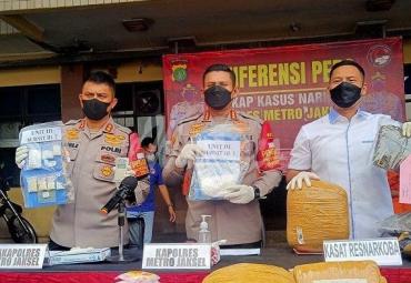 Polisi Ringkus Lima Pengedar Narkoba di Jakarta